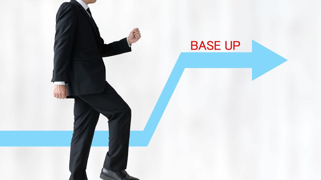 短大卒で年収240万円･ホームセンター勤務の男性が｢32歳で年収1500万円｣を達成したすさまじい転職遍歴 ｢職種を変えず平均年収の高い業界へ転職｣が正解だった