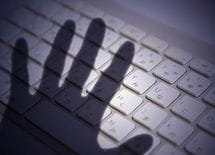 なぜ「引き金の軽さ」は「結果の重大さ」を忘れさせるのか