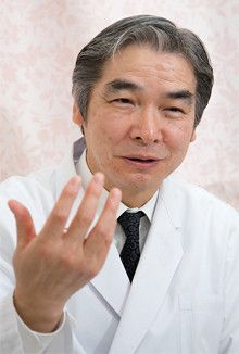 <strong>河野臨床医学研究所理事長 築山 節</strong>●1950年、愛知県生まれ。82年日本大学大学院医学研究科修了。同大助手などを経て、89年河野臨床医学研究所附属第三北品川病院の脳神経外科部長に転じる。2003年より現職。著書に『脳が冴える15の習慣』『脳と気持ちの整理術』など。今年4月には『脳から変えるダメな自分』を上梓する。