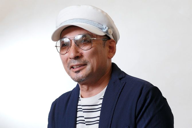 横山剣：1960年生まれ。1997年クレイジーケンバンド（CKB）を発足し、ヒット曲多数。2020年にニューアルバム「NOW」をリリース。トヨタ自動車Global Newsroomにて「カーレース入門～Let's go to the Circuit！」が連載中。