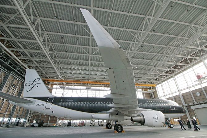 格納庫に入ったエアバスA320型機