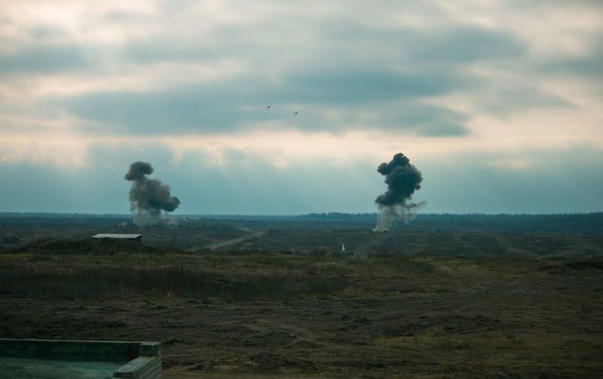 軍事訓練で爆撃される目標