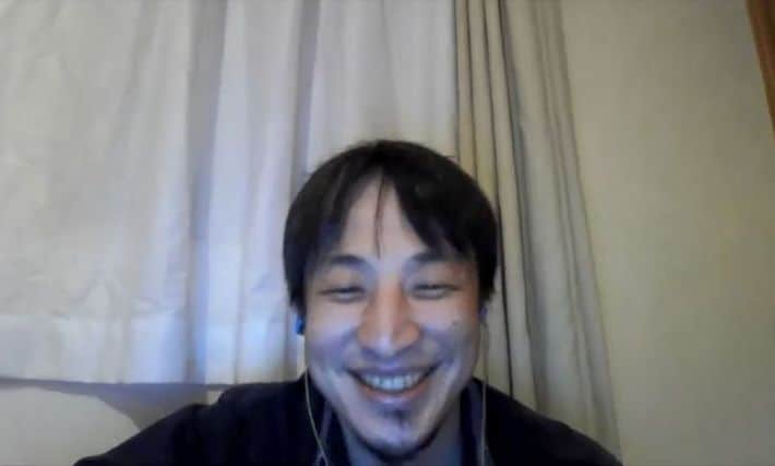 オンラインでの出演となったひろゆき氏。（2022年3月19日　梅田蔦屋書店での対談イベントより）