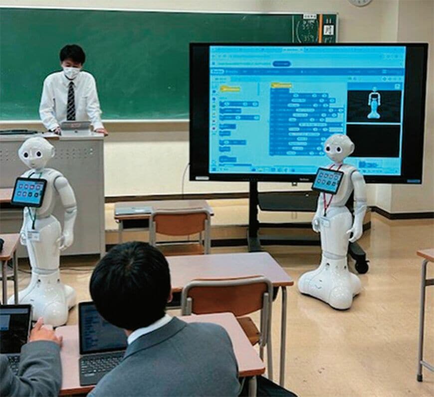人型ロボット「ペッパーくん」をプログラミングする。