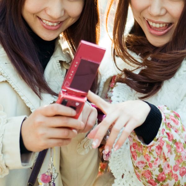 昭和レトロ／ガラ携帯／歴史のガラ携帯/ - スマートフォン/携帯電話