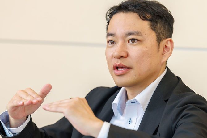 佐藤優介氏