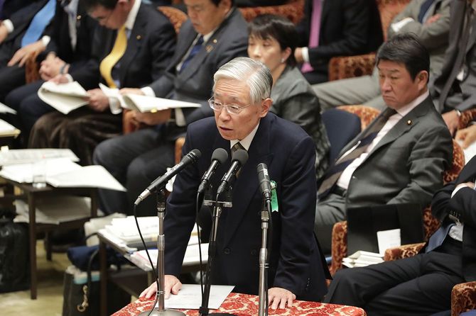 衆院予算委員会で答弁する政府参考人の前田晃伸NHK会長