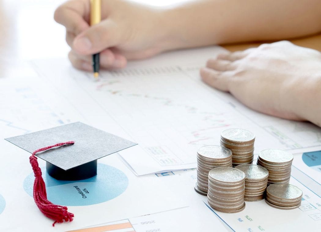 組み合わせで「タダ同然」奨学金の使い方 おいしいのは返済義務のない給付型