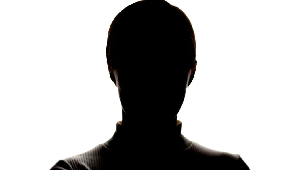 突然"使者"が来てまさかの再会…DV父から母とともに逃げて40数年､息子が病院で見た厳重拘束された父の姿 認知症で要介護5の80代後半の父親は病院で厳重に拘束されていた