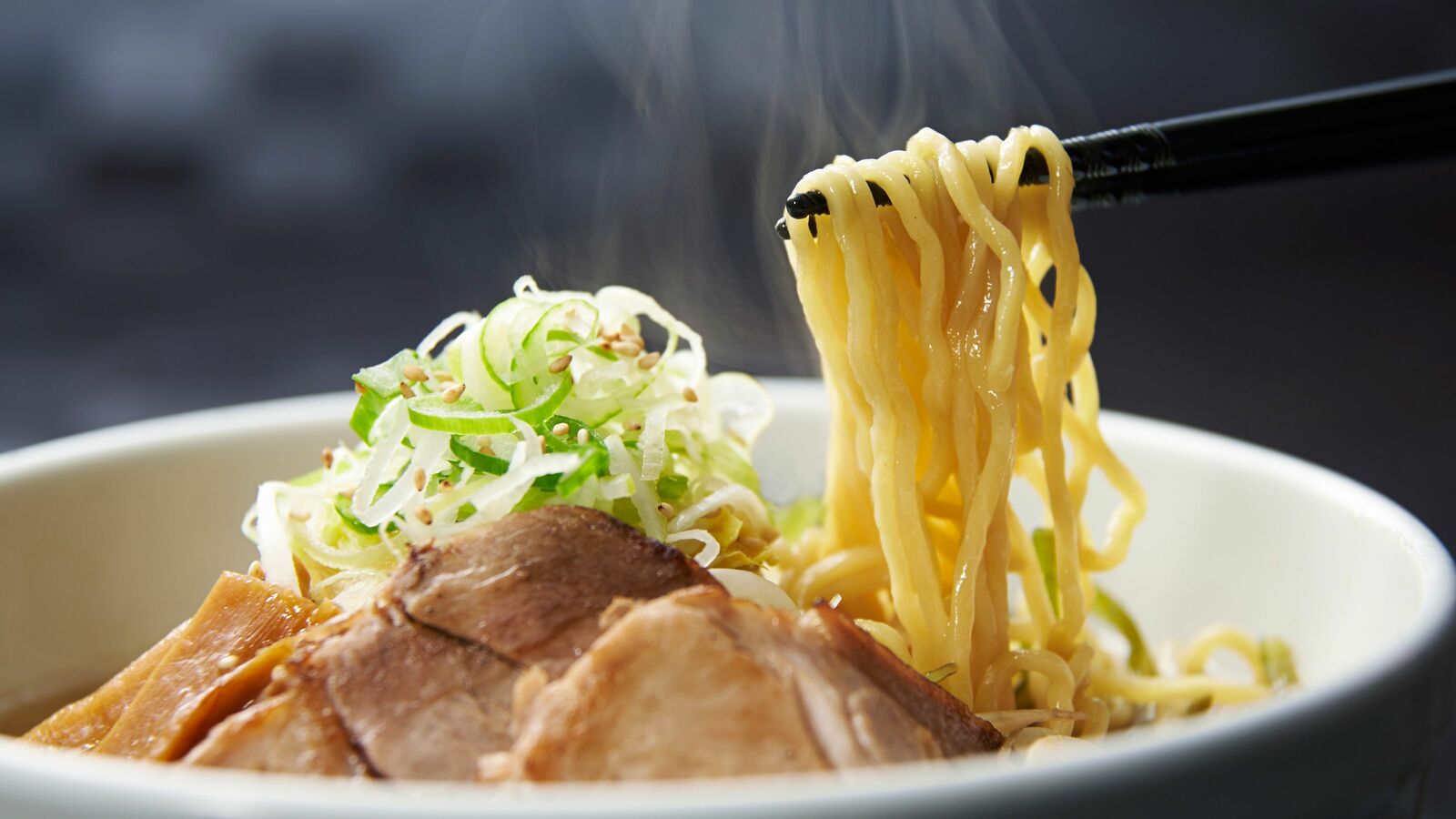 なぜ｢1500円の高級ラーメン｣より｢700円の町中華｣のほうが儲かるのか…利益を左右する意外な商品の名前 ｢トリュフや和牛を使えば儲かる｣わけではない