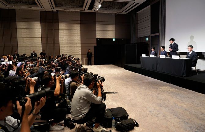 大勢の報道陣が集まったジャニーズ事務所の記者会見（＝2023年10月2日、東京都千代田区）