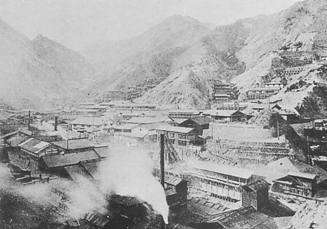 明治時代(1865年ごろ)の足尾銅山