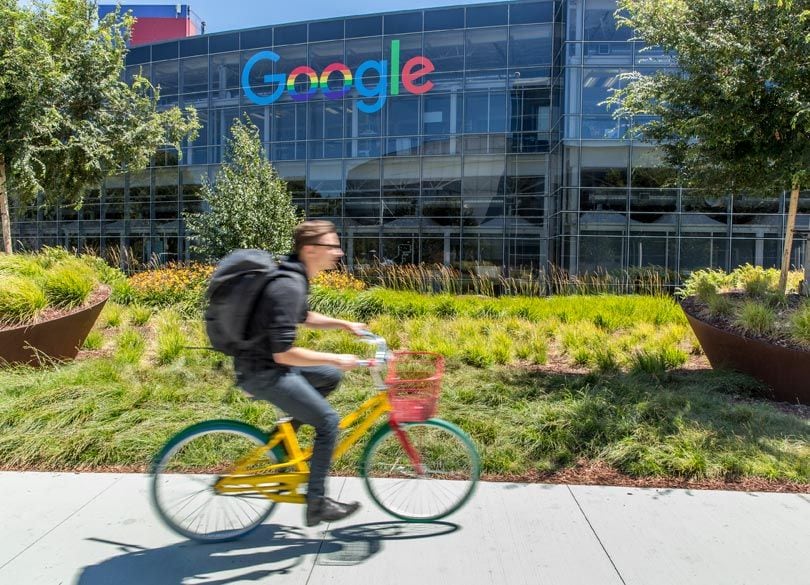 なぜIT企業の若手はみな同じ格好なのか Tシャツ、短パンは仕事がデキる？