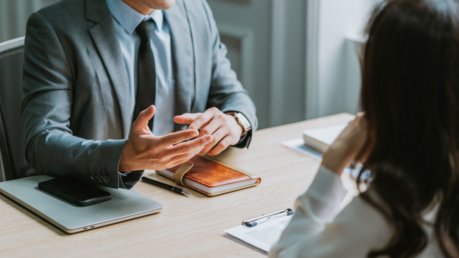 ｢仕事ができる管理職｣だけでは面接で落とされる…転職コンサルが明かす｢40代でも年収アップできる人｣の特徴 28歳～32歳の5年間と37歳～42歳の5年間は大きく違う