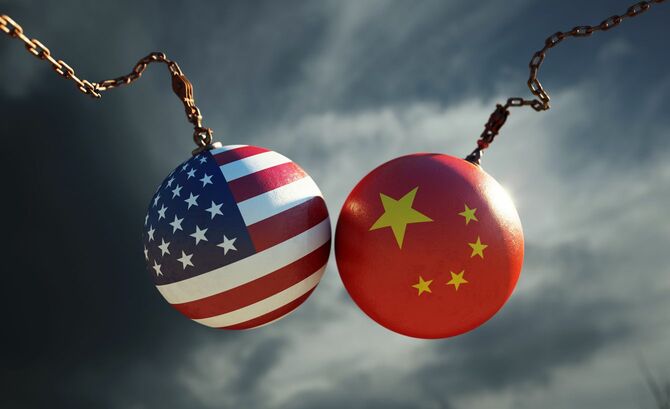 アメリカと中国の国旗柄のボール