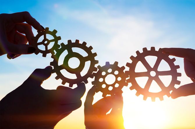 ビジネスマンの4つの手