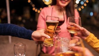 焼酎でもウイスキーでもない…医師｢血糖値を下げ強い抗酸化作用のあるおすすめの"お酒の種類"｣