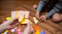 そりゃ子供を通わせたくなるわ…ほとんど視力がない子が楽器も折り紙も挑戦するようになる地方保育園の秘密