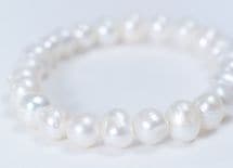 高収入でも赤字 バレた巨大な隠れ"妻費"