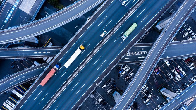 複層構造の高速道路