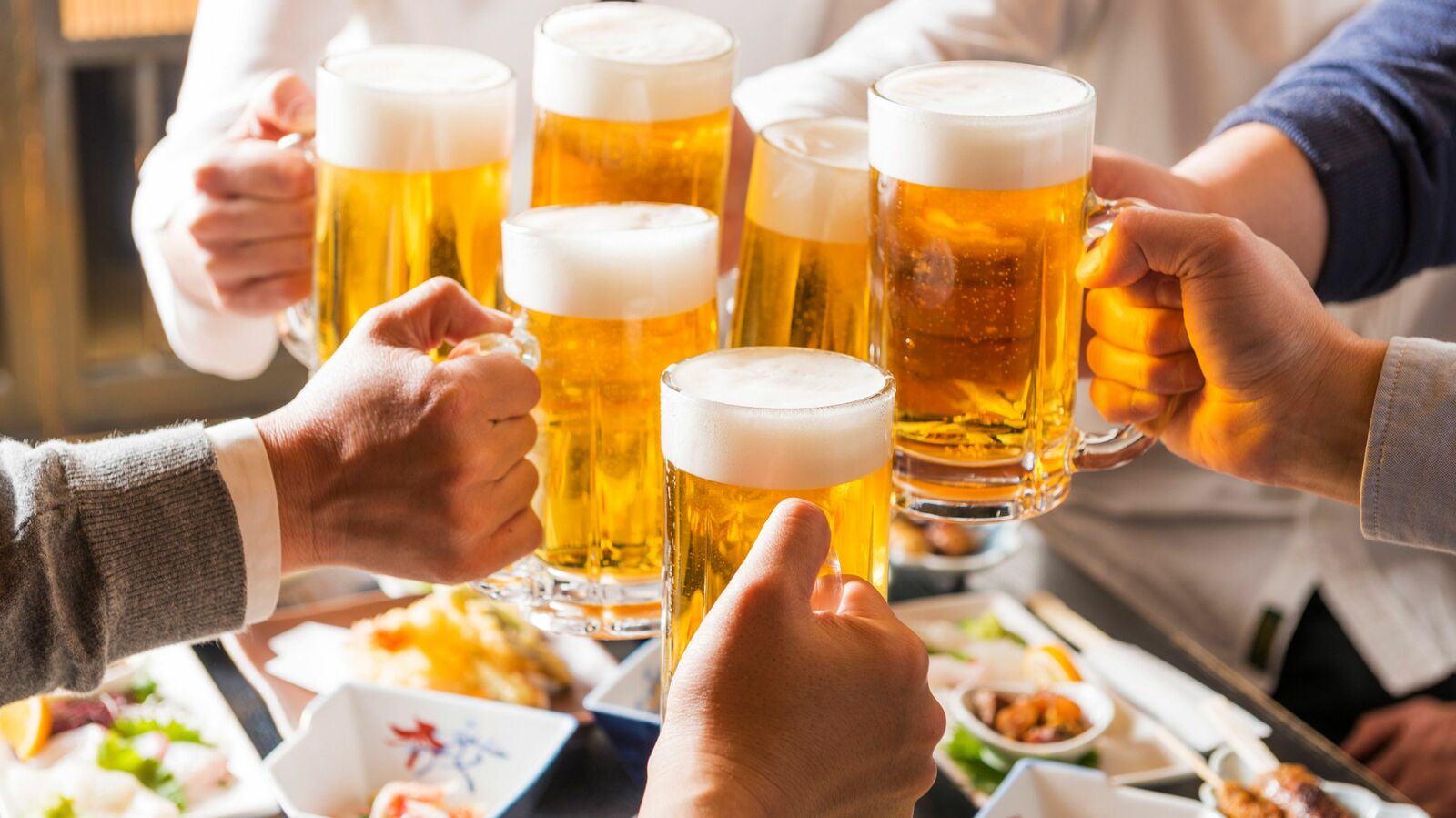 ｢忘年会に残業代が出るわけない｣なんてことはない…｢業務｣扱いになる飲み会､ならない飲み会の違い 飲み会が｢労働時間｣と認められたケースの法的解釈