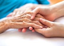 自宅で親を看取るにはどうすればよいか