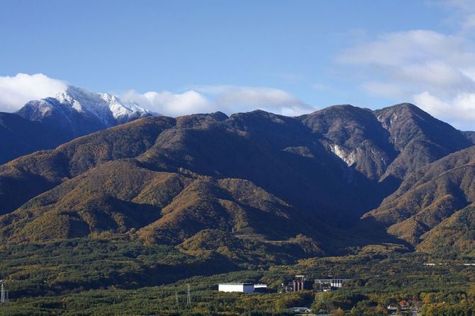 南アルプス白州工場周辺の山々