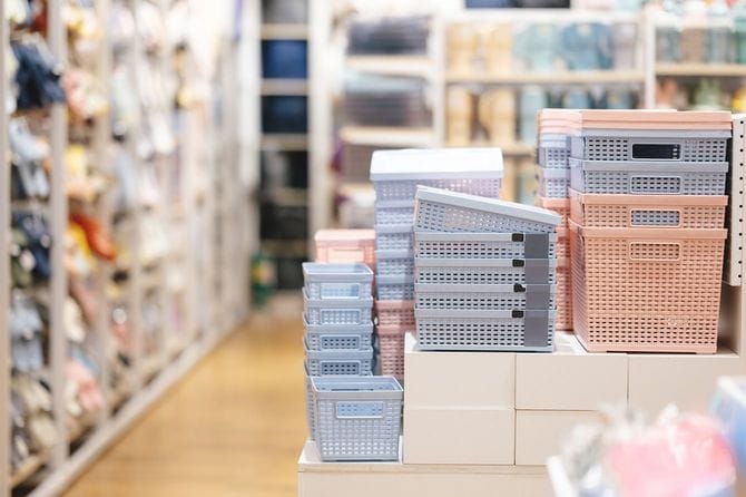 100円ショップの店内のイメージ