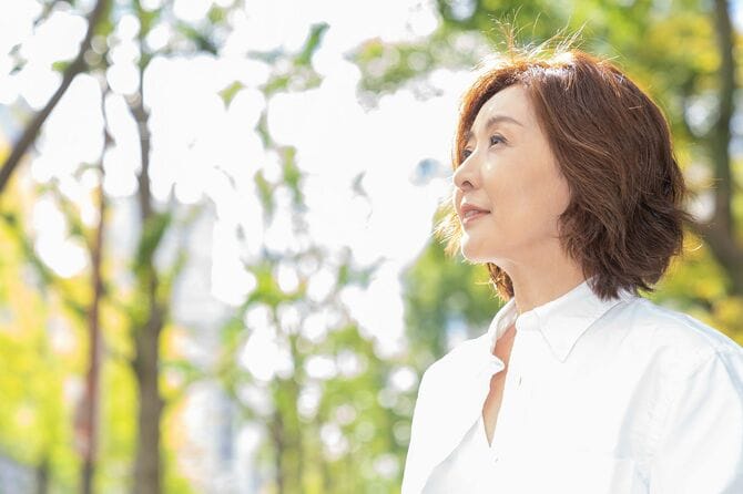 笑顔の女性