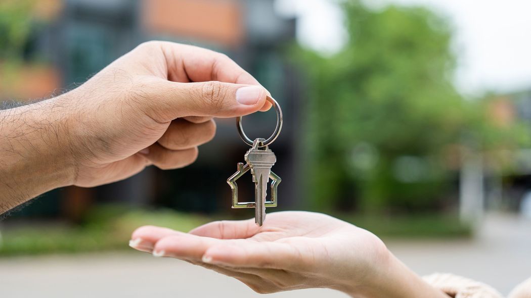 危険マンションは｢エントランスと集合ポスト｣を見ればわかる…不動産のプロが内見で必ずチェックすること 余裕があれば､ゴミ置き場､駐輪場､掲示板も見たほうがいい