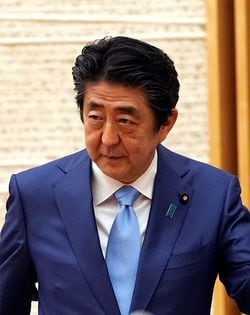 新型ウイルス肺炎が世界で流行 緊急事態宣言を延長