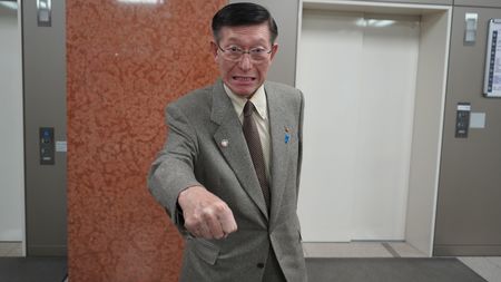 モンスタークレーマーには｢クマ送る｣…秋田・佐竹敬久知事がぶちまけた
