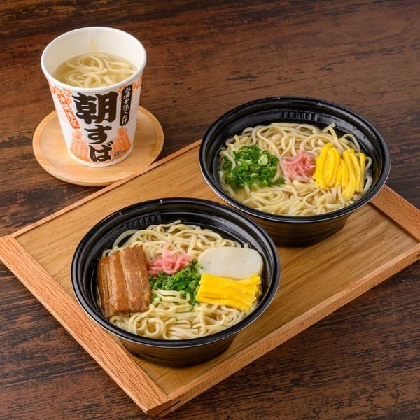 製麺からこだわって開発した沖縄そば