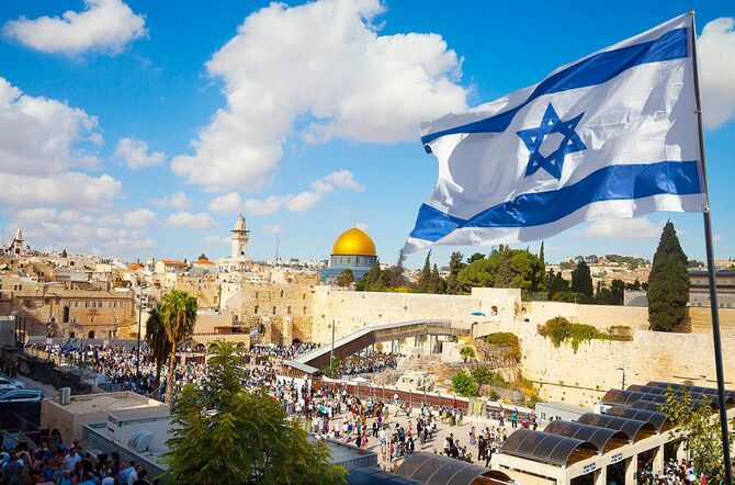 聖地エルサレムとイスラエルの国旗