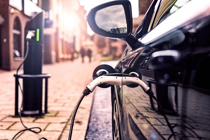 電気自動車の充電ステーション