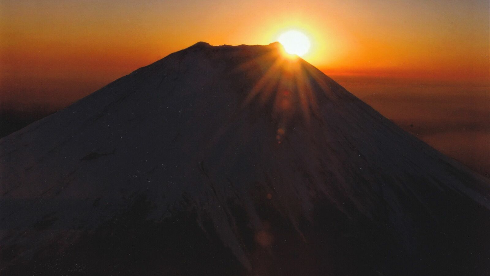 同じ知事でもここまで違うのか…｢富士山2000円徴収｣を決めた山梨･長崎知事と口先だけの静岡･川勝知事 入山規制をしないと富士山はもう持たない