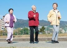 「歩く速度」で認知症を早期発見する方法