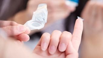 ｢ナフサ危機｣で食料より備蓄すべきモノがある…専門家が伝授する｢最低限備えておきたい物資ランキング｣