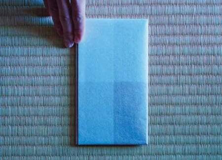 奥ゆかしさを追求した日本の礼法「折形デザイン研究所 紙幣包み