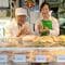 秋篠宮さまが｢むしゃむしゃ食べた｣横須賀の"名物パン"とは…82歳現役パン職人が51年前から作り続ける理由