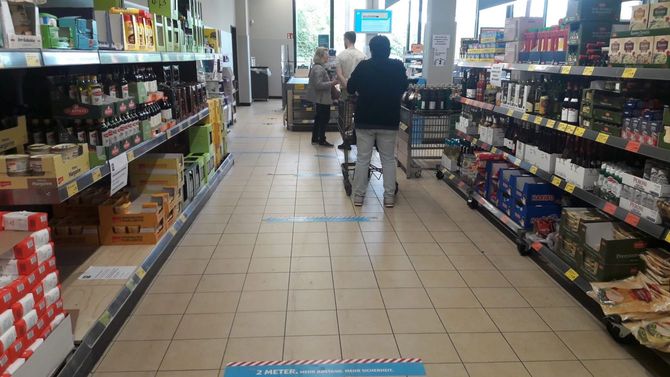 ドイツ国民はメルケル政権の新型コロナウイルス対策に従い続けている（2020年4月18日撮影）