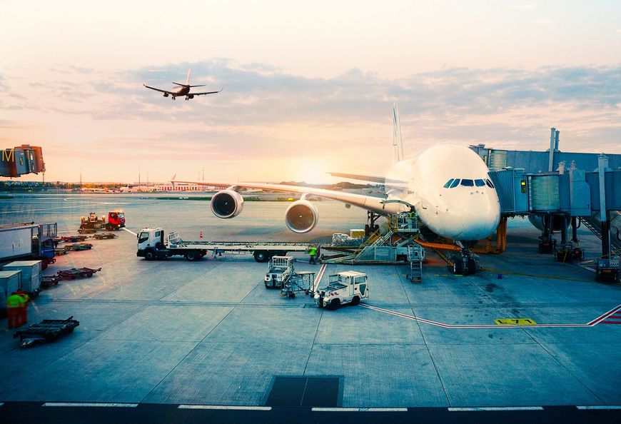 早朝のシャルルドゴール空港