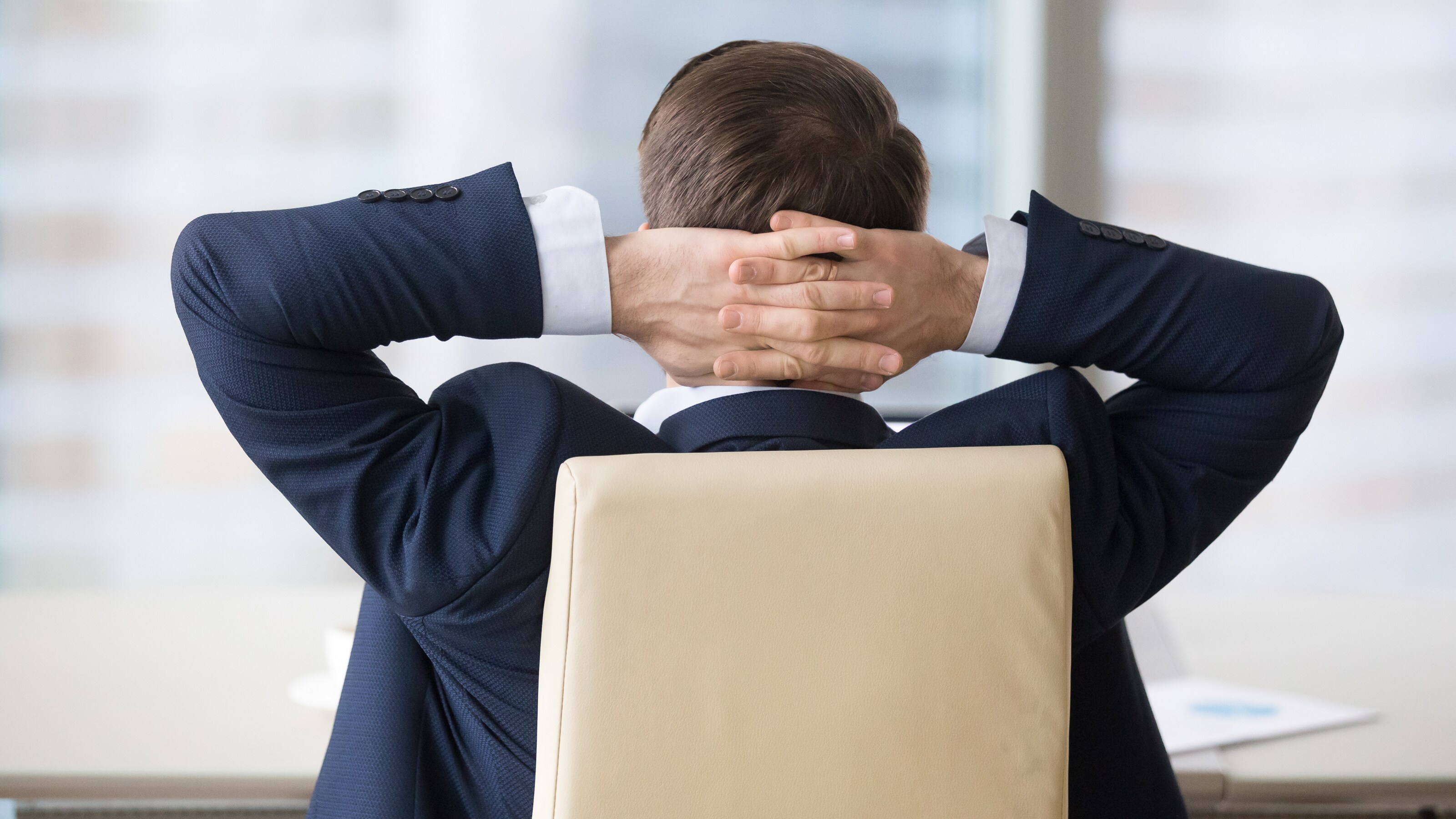 こっそり上司の席に座る といい部下になれる ウマが合わない と悩むなら President Online プレジデントオンライン