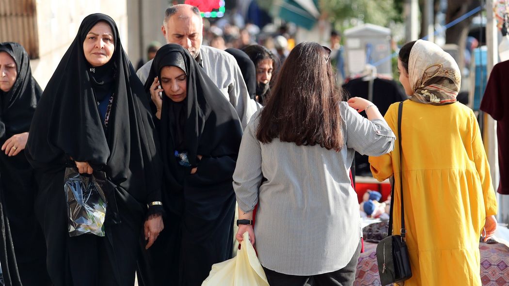 鼻を低くする整形手術が大流行…イスラム原理主義のイランでいま｢イスラム離れ｣が起きている理由 手術痕を見せびらかす若者の深層心理