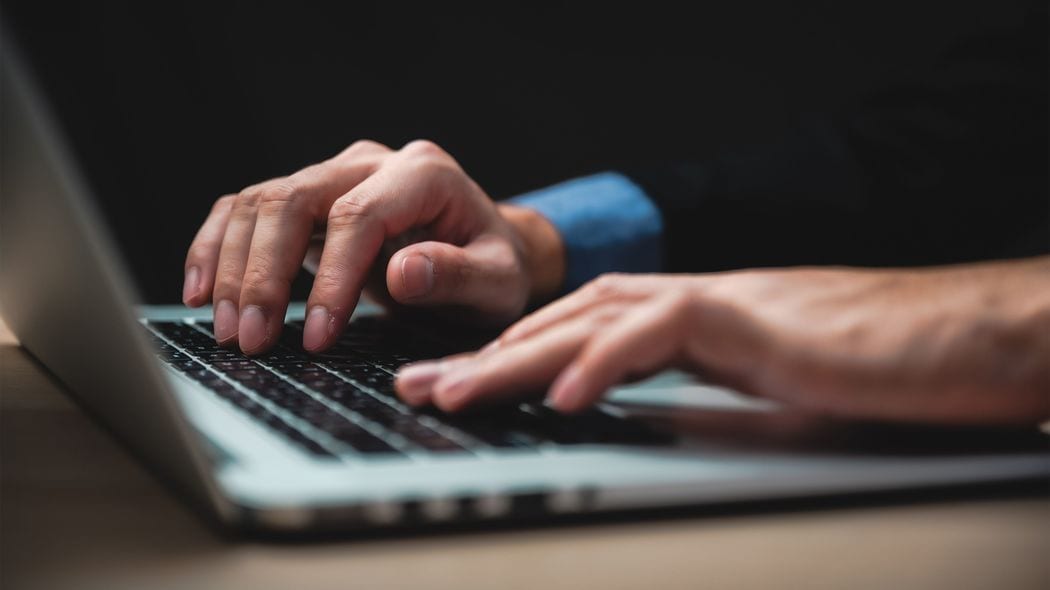 ｢ポルノサイト閲覧｣の70%は就業時間帯に集中する…パソコンを監視して判明した｢"忙しい"が口癖の人｣の正体 仕事に｢積極的に後ろ向き｣な人が3億4000万人もいる