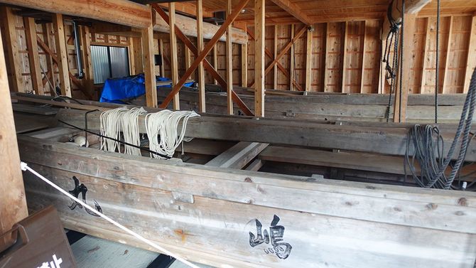 「舟屋日和」に保管されている、祭礼用の船