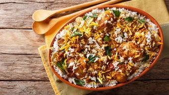 日本人も大好きな｢ビリヤニ｣は貴族の食べ物だった…インド人が味変を楽しむ｢白いソース｣の正体