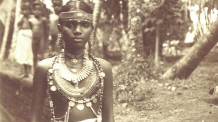 女性だけ複数のセックスパートナーを持てる…男性に何も期待しない｢一妻多夫制の女系部族｣のたどった末路 オランダ人旅行者は｢東洋で一番みだらな国｣と呼んだが…