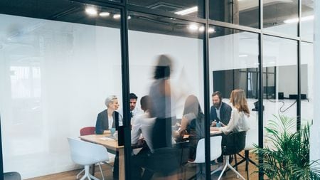 マネックス証券社長 帰国でもmbaでもない私が 中学英語で会議に挑める理由 変な英語 に上司が放った言葉とは President Online プレジデントオンライン