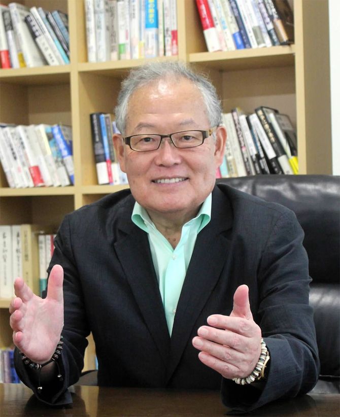 元グーグル本社副社長・日本法人社長の村上憲郎さん＝2018年8月21日、大分市東春日町